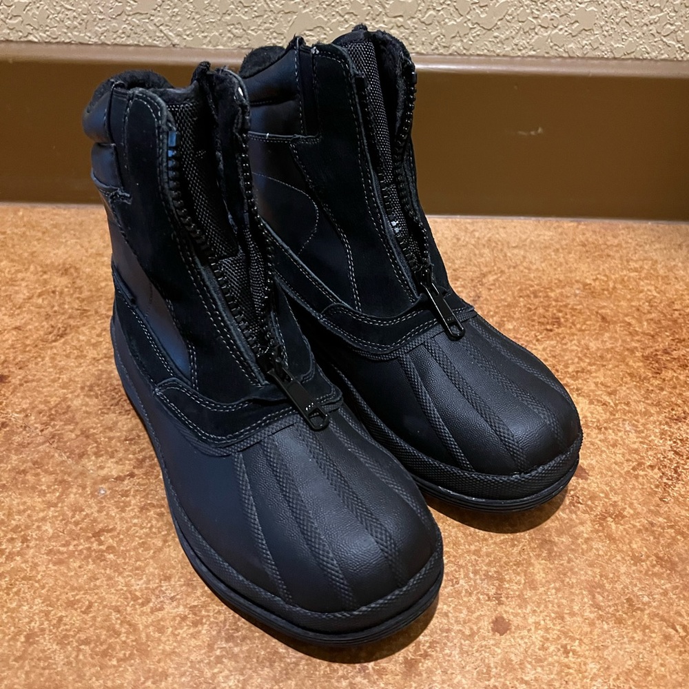 Nortiv8 Snow boots size 8 Men’s